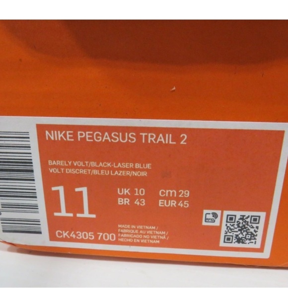 Nike Athletic Shoes - Green, Blue, Black main image 6